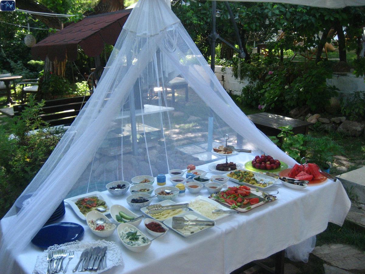 Hotel Mavi Pension Ayvalı Exterior foto